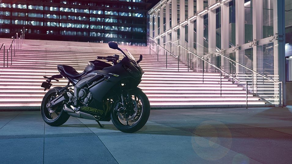 Triumph daytona price discount